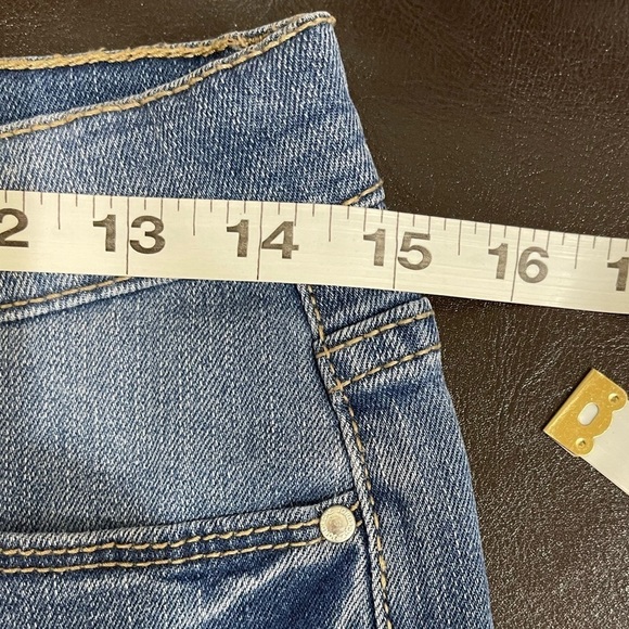 Jordache embroidered flower design adjustable  waist shorts size 16 daisy denim - Picture 17 of 17